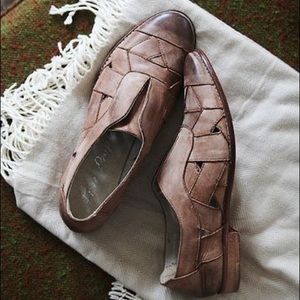 Women's Brown Interweave Rogue size 36